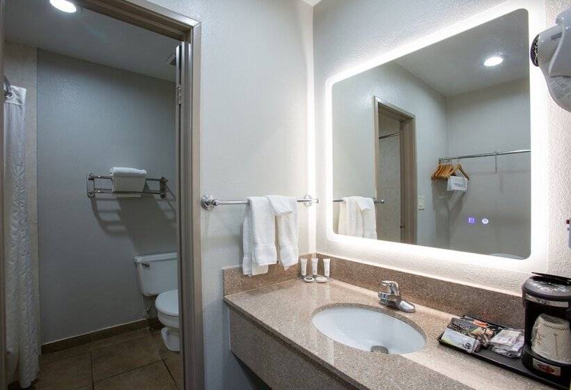 Номер Стандарт, Elev8 Flagstaff I40 Exit 198 Butler Ave