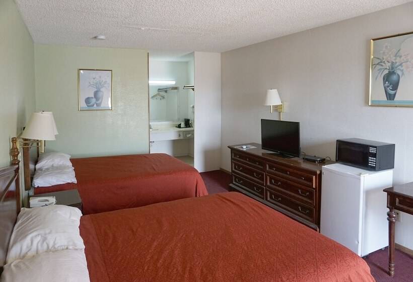 Номер Стандарт 2 Двуспальные Кровати, Knights Inn Altus