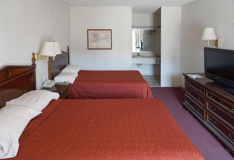 Номер Стандарт 2 Двуспальные Кровати, Knights Inn Altus