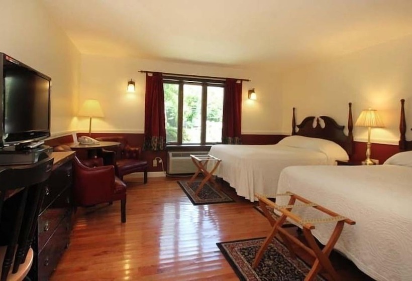 غرفه قياسيه سريرين مزدوجين, The Earl Of Sandwich Motel