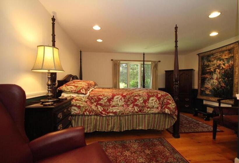 غرفة قياسية, The Earl Of Sandwich Motel