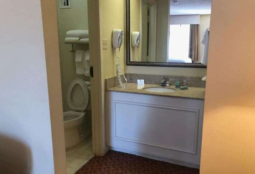 غرفه قياسيه سريرين مزدوجين, Best Western Hickory