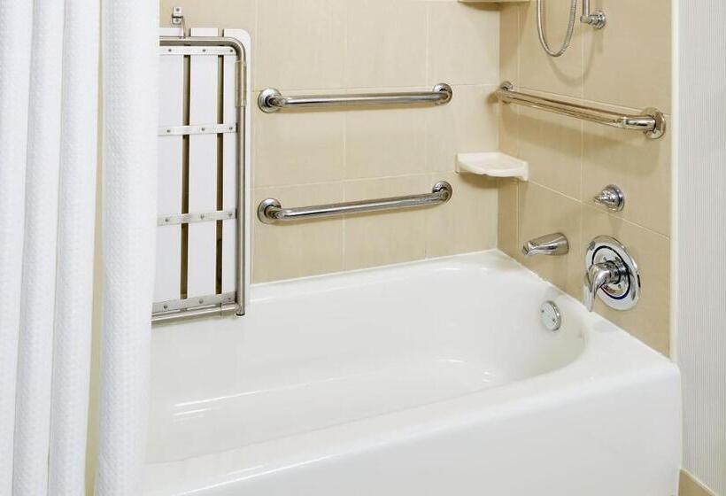 キングサイズベッドのスタンダードルーム, Courtyard Hamilton