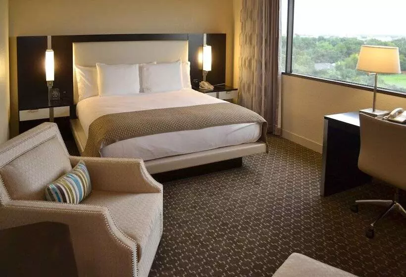 سوییت, Doubletree By Hilton Houston Hobby Airport
