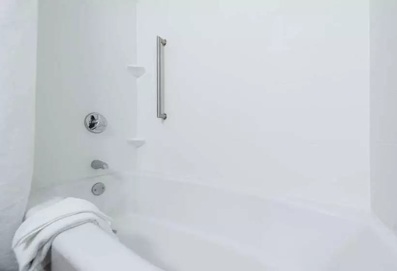 اتاق استاندارد با 2 تخت دوبل, Hampton Inn Meridian
