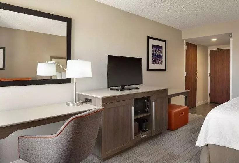 スタンダードスタジオ, Hampton Inn Philadelphia Mt. Laurel