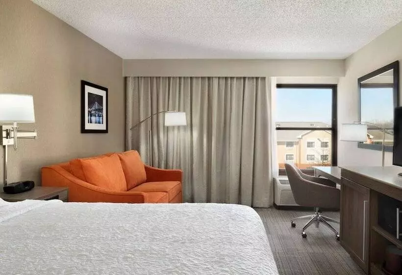 スタンダードスタジオ, Hampton Inn Philadelphia Mt. Laurel