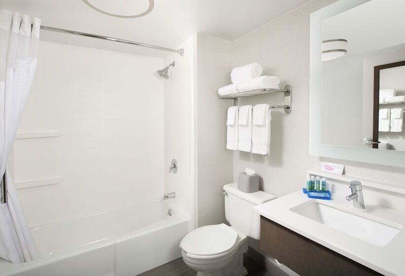 Номер Стандарт, Holiday Inn Express Andover North   Lawrence, An Ihg