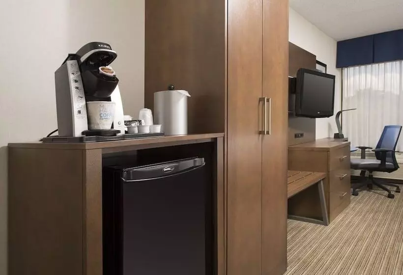 身障者適用ダブルベッド付きスタンダードルーム, Holiday Inn Express Andover North   Lawrence, An Ihg