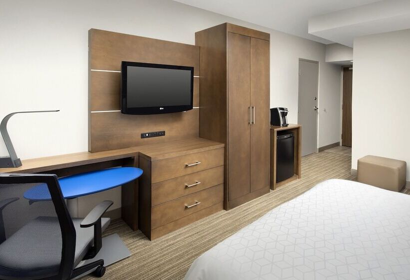 غرفة قياسية سرير مزدوج لذوى الإحتياجات الخاصة, Holiday Inn Express Andover North   Lawrence, An Ihg