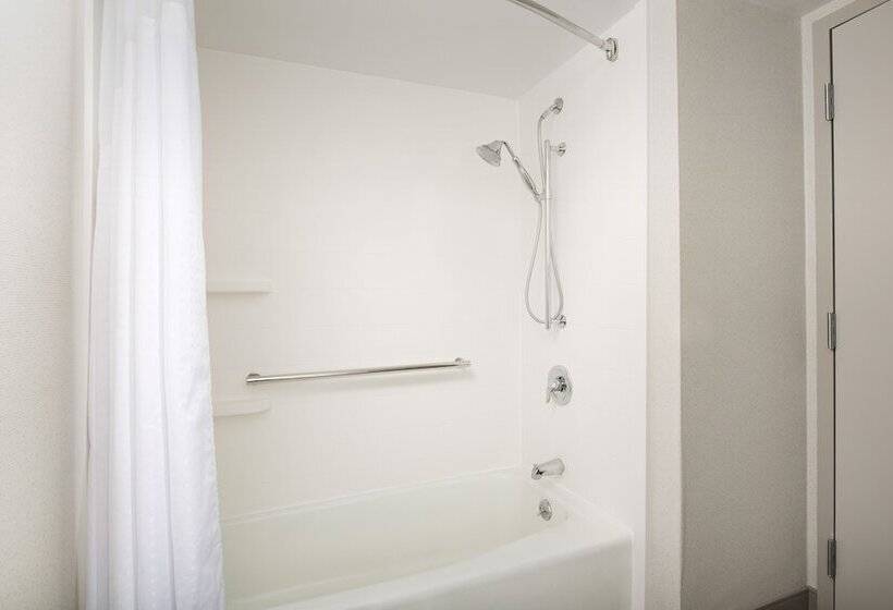 غرفة قياسية سرير مزدوج, Holiday Inn Express Andover North   Lawrence, An Ihg