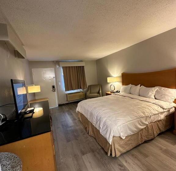 Семейный Номер, Lanett Inn