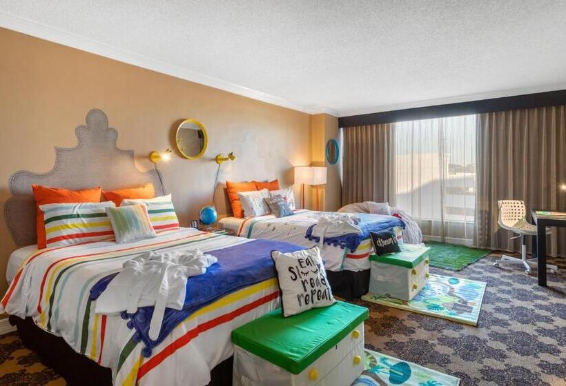 סוויטה, Omni Houston