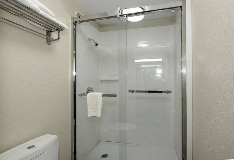 Quarto Superior, Red Roof Inn Freehold