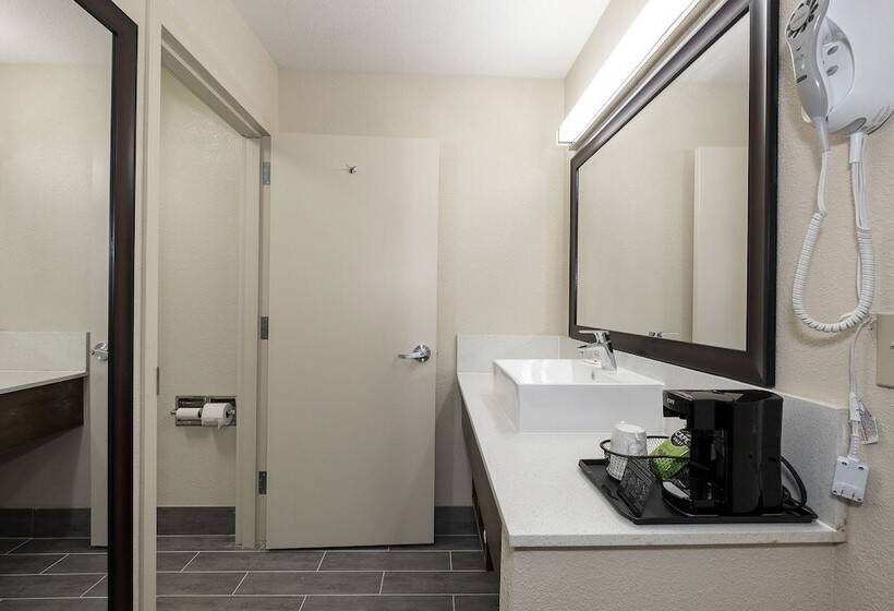 Номер Superior, Red Roof Inn Freehold