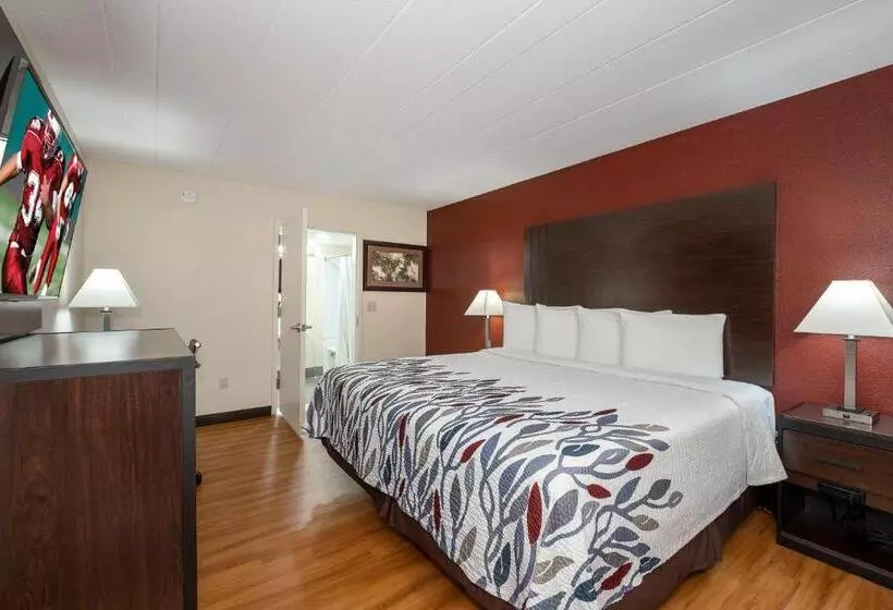 キングサイズベッドのスーペリアルーム, Red Roof Inn Freehold