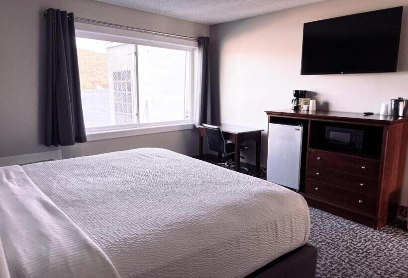 스탠다드 룸 킹사이즈 침대, The Georgian Lakeside Resort