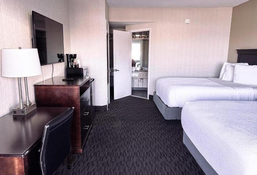 수피리어 룸 풀장 전망, The Georgian Lakeside Resort