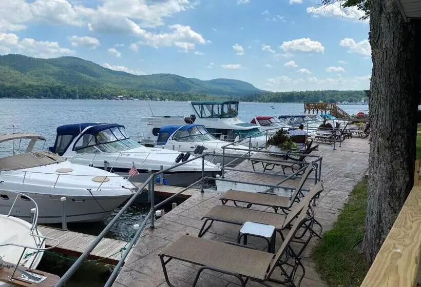 Superior room with lake view, The Georgian Lakeside Resort
