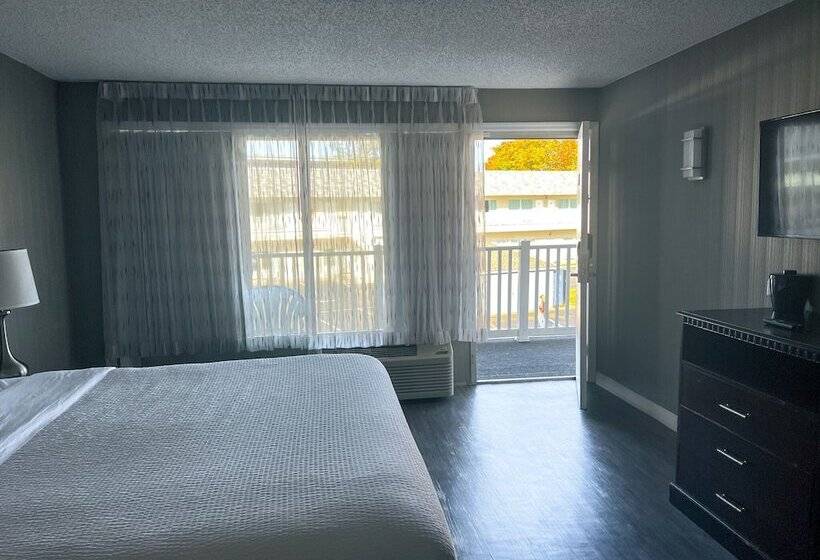 스탠다드 룸 킹사이즈 침대, The Georgian Lakeside Resort