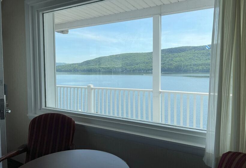 스탠다드 룸 킹사이즈 침대, The Georgian Lakeside Resort