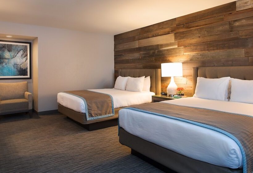 Номер Deluxe, Azure