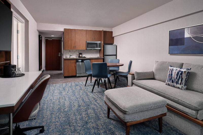 מיטת קינג בסוויטה, Courtyard By Marriott San Diego Mission Valley/hotel Circle