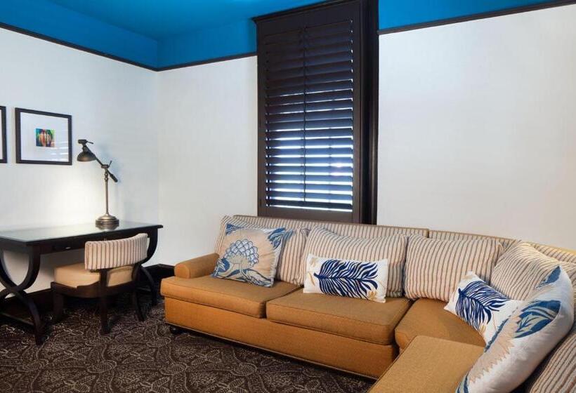 جناح جونيور, La Concha Key West, Autograph Collection