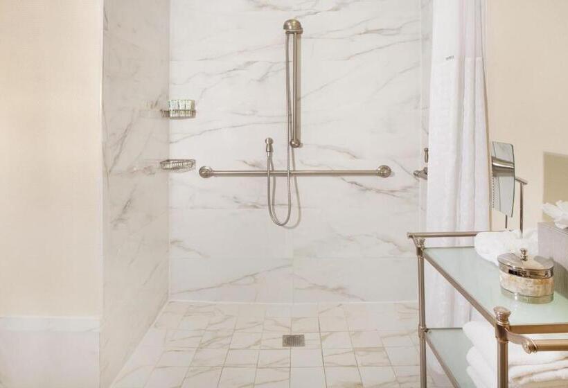 غرفة قياسية سرير كينج, La Concha Key West, Autograph Collection