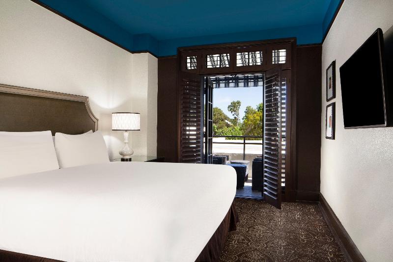 غرفة قياسية سرير كينج, La Concha Key West, Autograph Collection