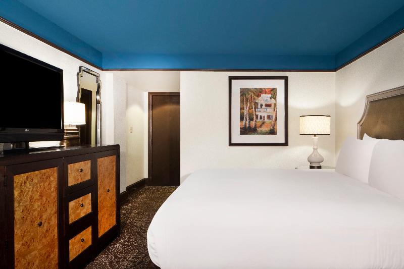 غرفة قياسية سرير كينج, La Concha Key West, Autograph Collection