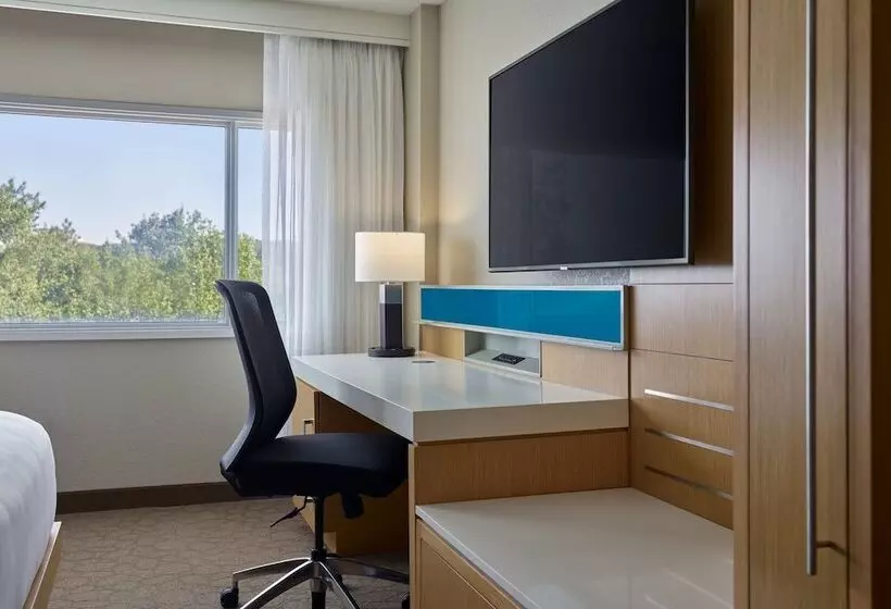 ２ダブルベッドのスタンダードルーム, Delta Hotels By Marriott Little Rock West