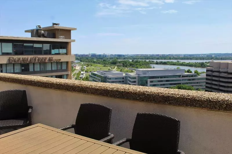 سوئیت پرزیدنت, Doubletree By Hilton Washington Dc   Crystal City