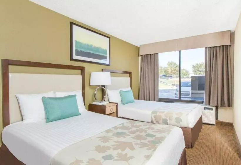 スイート, Hawthorn Suites Midwest City
