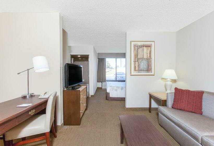 带大床的豪华间, Hawthorn Suites Midwest City