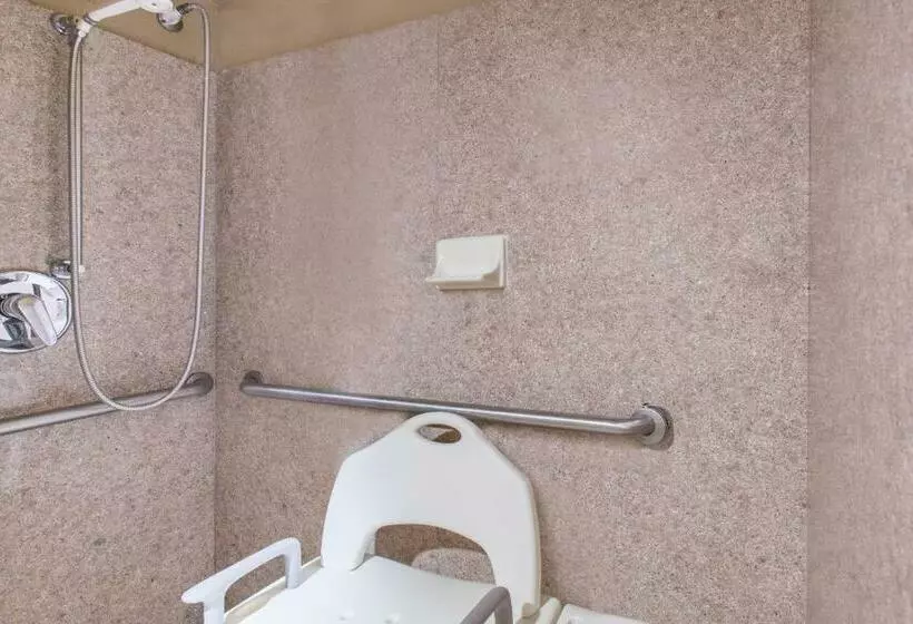キングサイズベッドのスタンダードルーム, Hawthorn Suites Midwest City