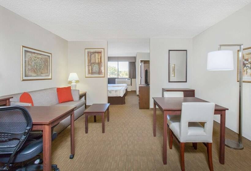 Executive Suite, Hawthorn Suites Midwest City