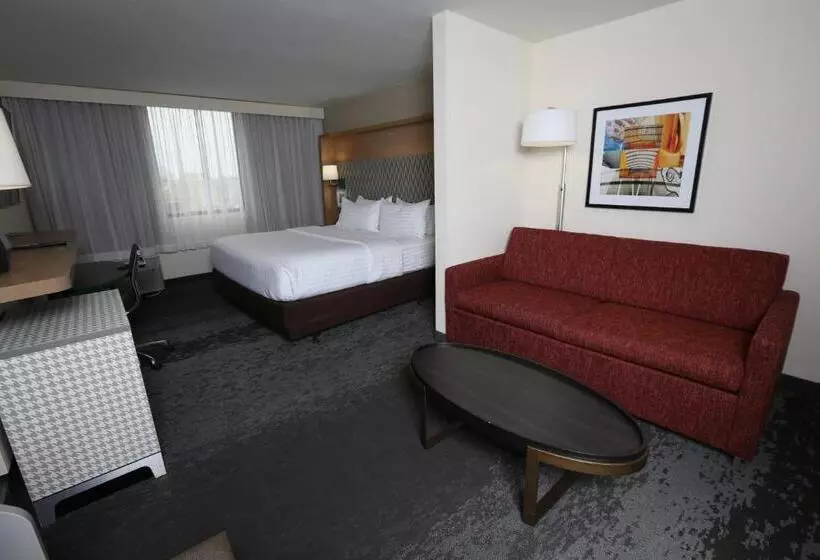 キングサイドベッドのスタンダードワンルーム, Holiday Inn Chicago North Shore, An Ihg