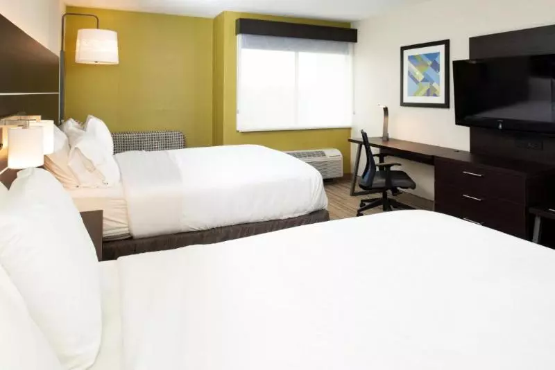 اتاق استاندارد برای معلولان, Holiday Inn Express Cincinnati West, An Ihg