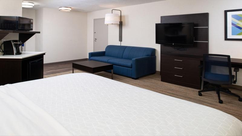 스탠다드 룸 킹사이즈 침대, Holiday Inn Express Cincinnati West, An Ihg
