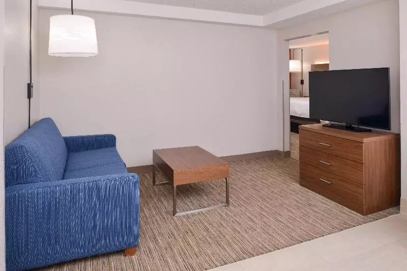 キングサイズベッドのスイートルーム, Holiday Inn Express Towson  Baltimore North, An Ihg