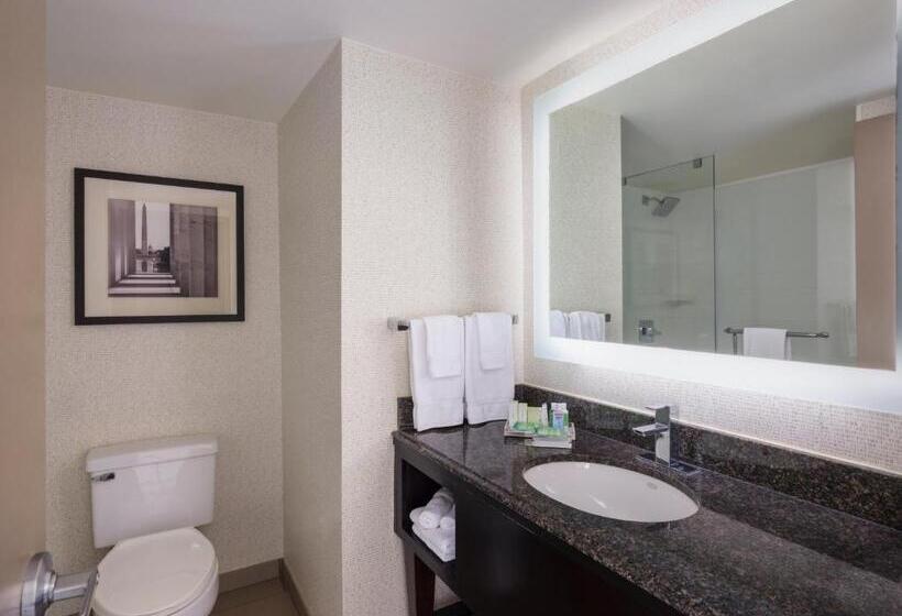 キングサイズベッドのスイートルーム, Holiday Inn Washington Capitol National Mall, An Ihg