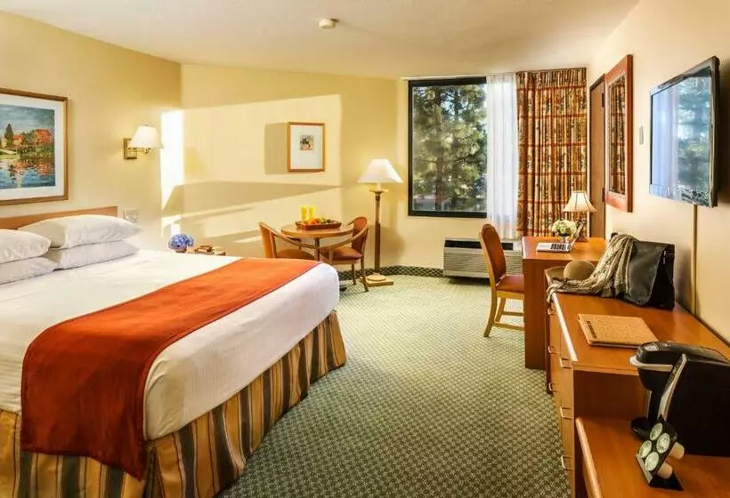 اتاق لوکس با تخت بزرگ, Howard Johnson By Wyndham Anaheim Hotel & Water Playground