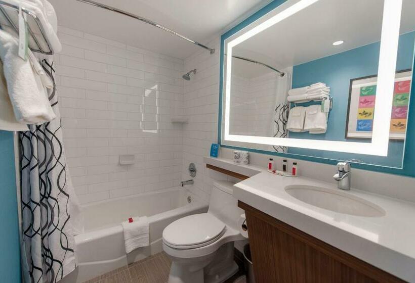 标准间带双层床, Howard Johnson By Wyndham Anaheim Hotel & Water Playground