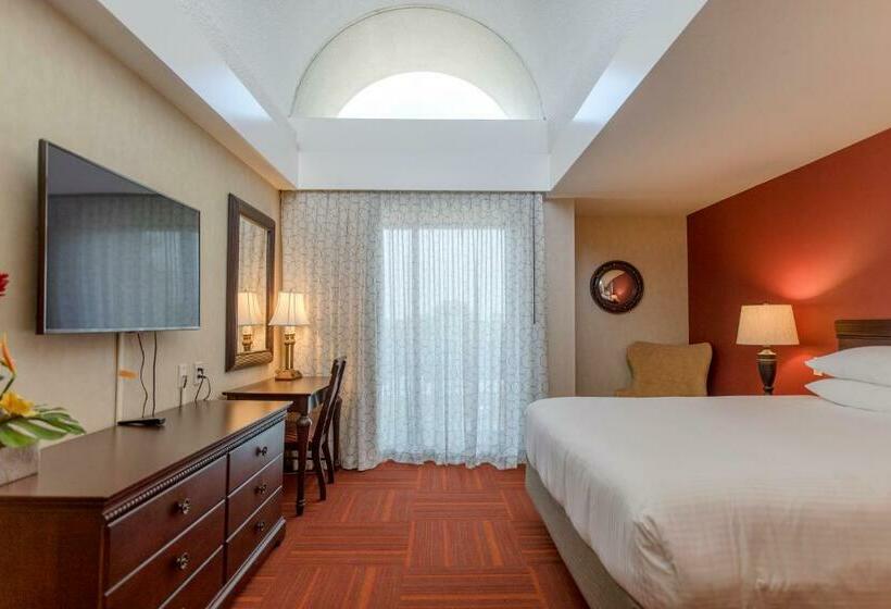 带大床的套房, Howard Johnson By Wyndham Anaheim Hotel & Water Playground