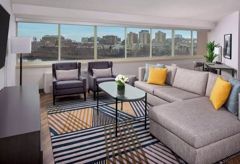 سوییت, Hyatt Regency Boston/cambridge