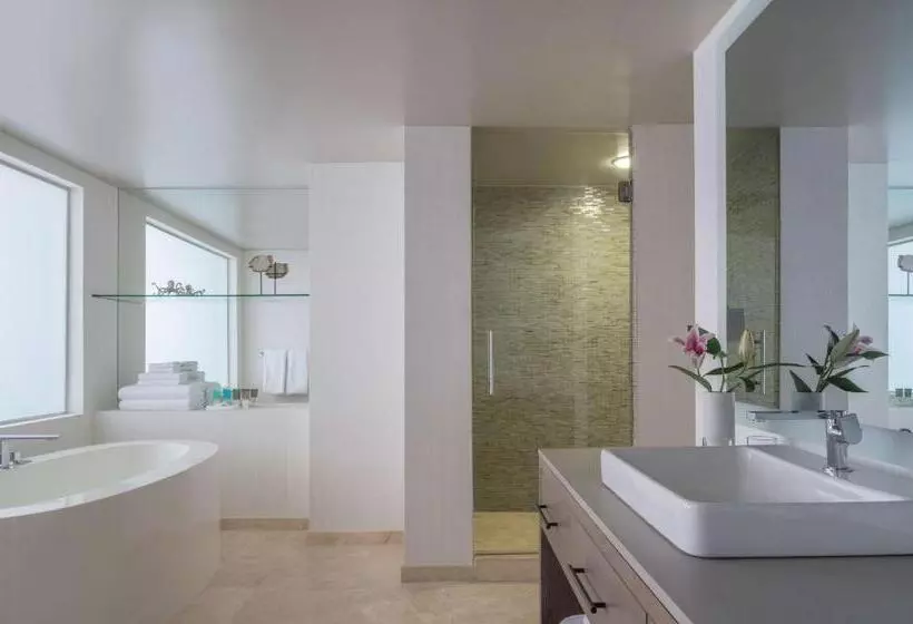 سوییت, Hyatt Regency Grand Cypress Resort