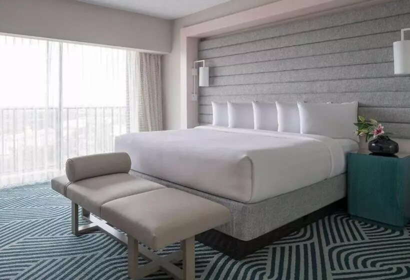 سوییت, Hyatt Regency Grand Cypress Resort