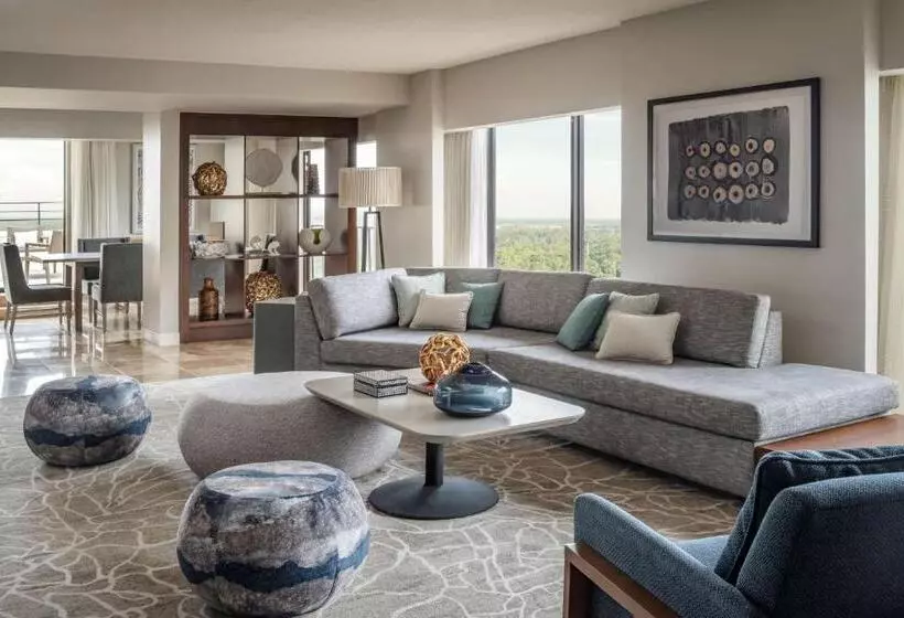 سوییت, Hyatt Regency Grand Cypress Resort
