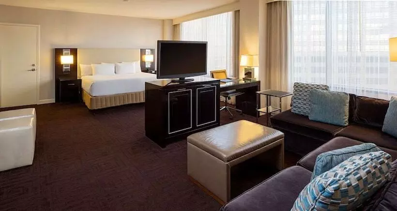 デラックススイート, Hyatt Regency New Orleans